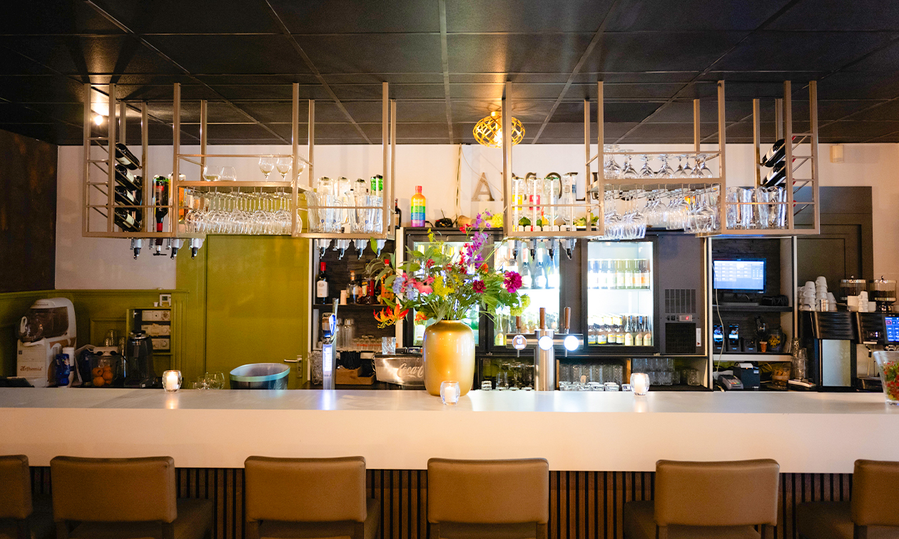 Absoluut Bistro & Bar