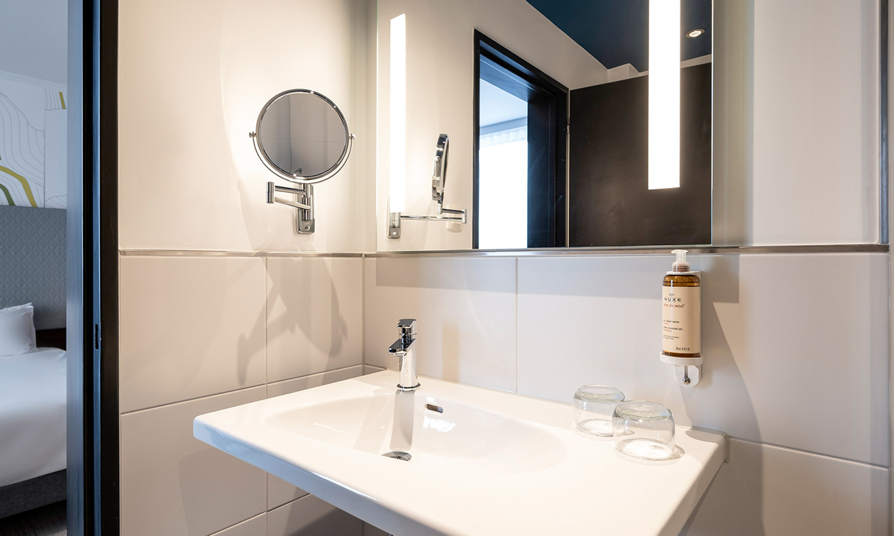 Maek Hotel Antwerp Central by Handwritten Collection