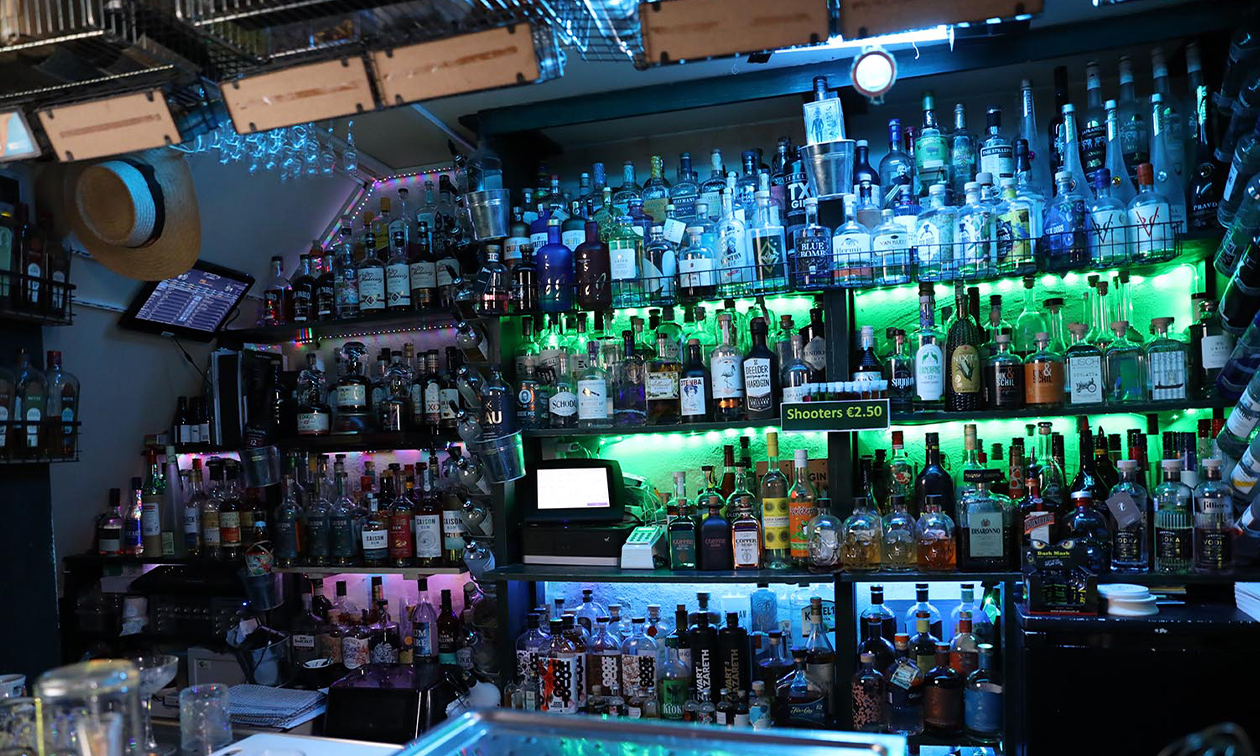 MixxiM Cocktail Bar