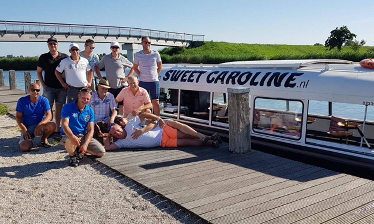Partyschip Sweet Caroline