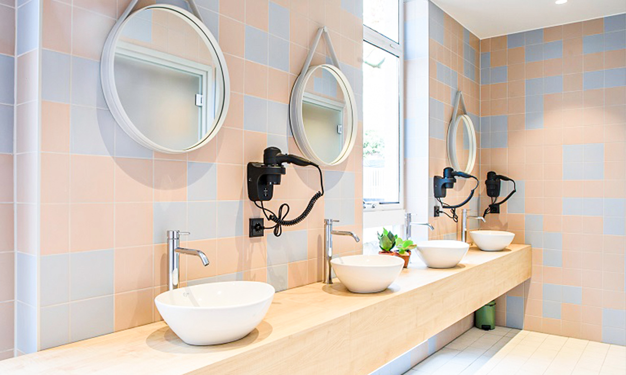 The Green Elephant Hostel & Spa