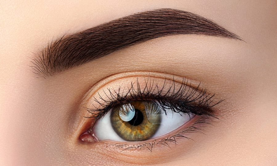 Soft powder brows + evt. nabehandeling of hybrid dye
