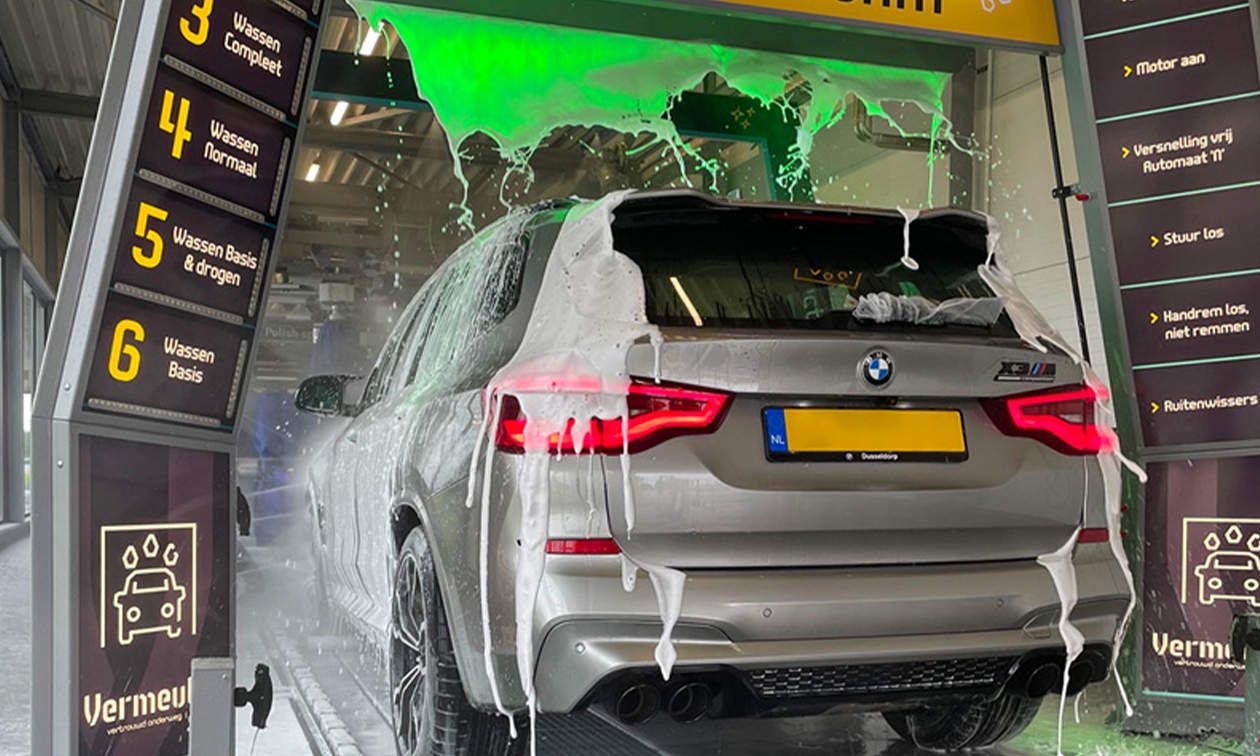 Luxe wasprogramma voor auto bij Carwash IJsselmuiden