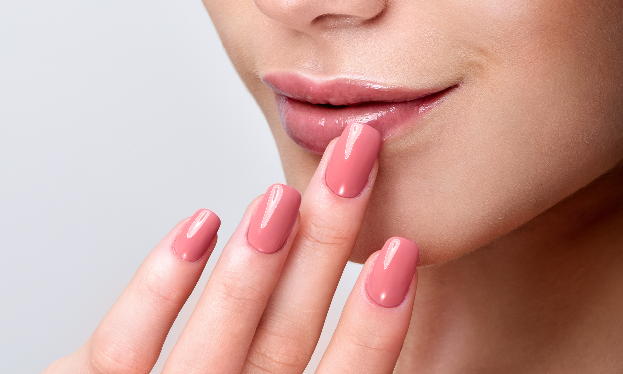 Nagelbehandeling naar keuze (90 min) Nagelbehandeling naar keuze (90 min)