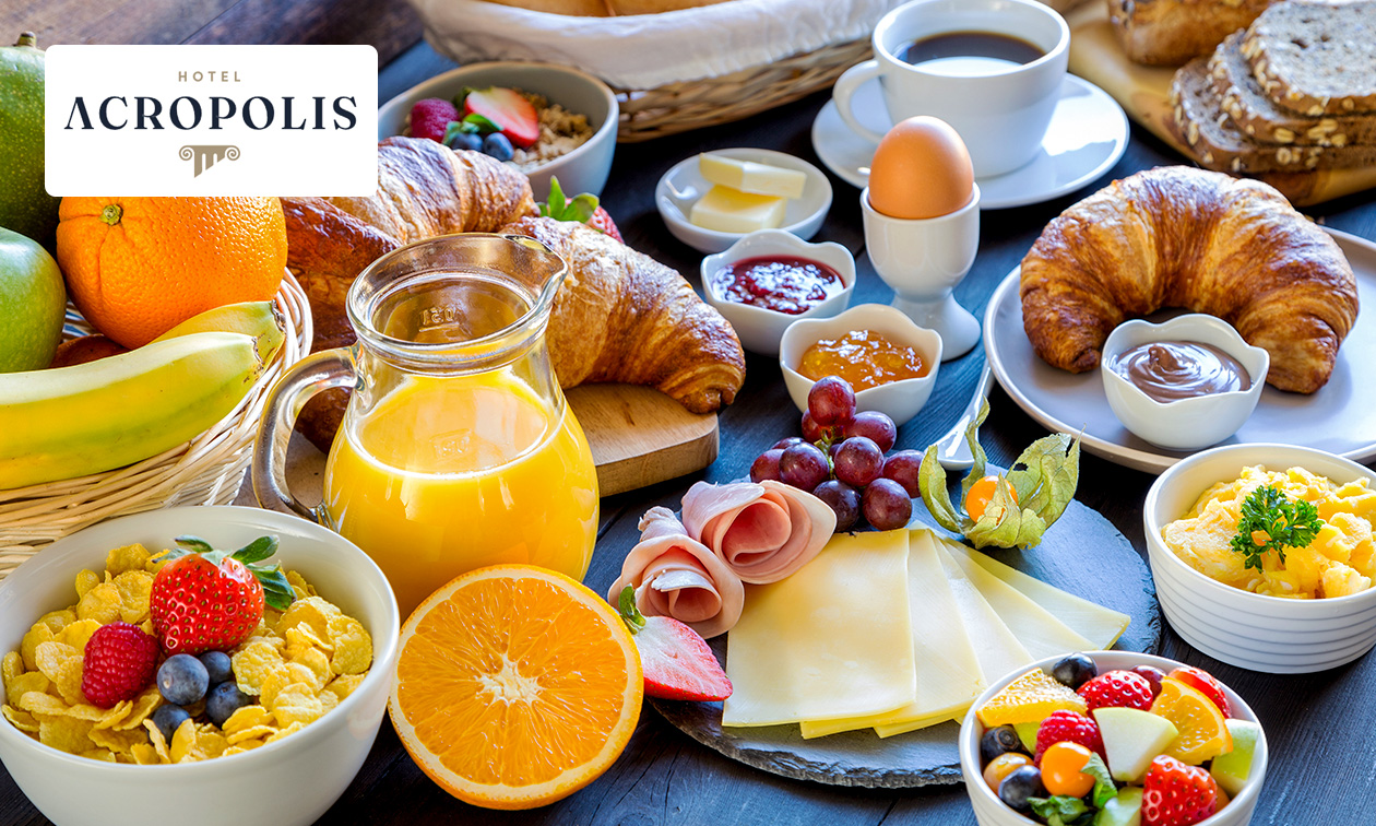 Luxe ontbijtbuffet (1,5 uur) + parking bij Hotel Acropolis
