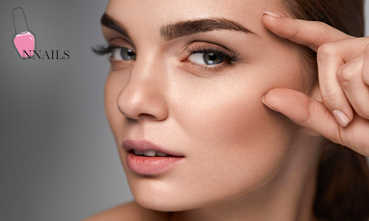 Wimper- of wenkbrauwbehandeling naar keuze