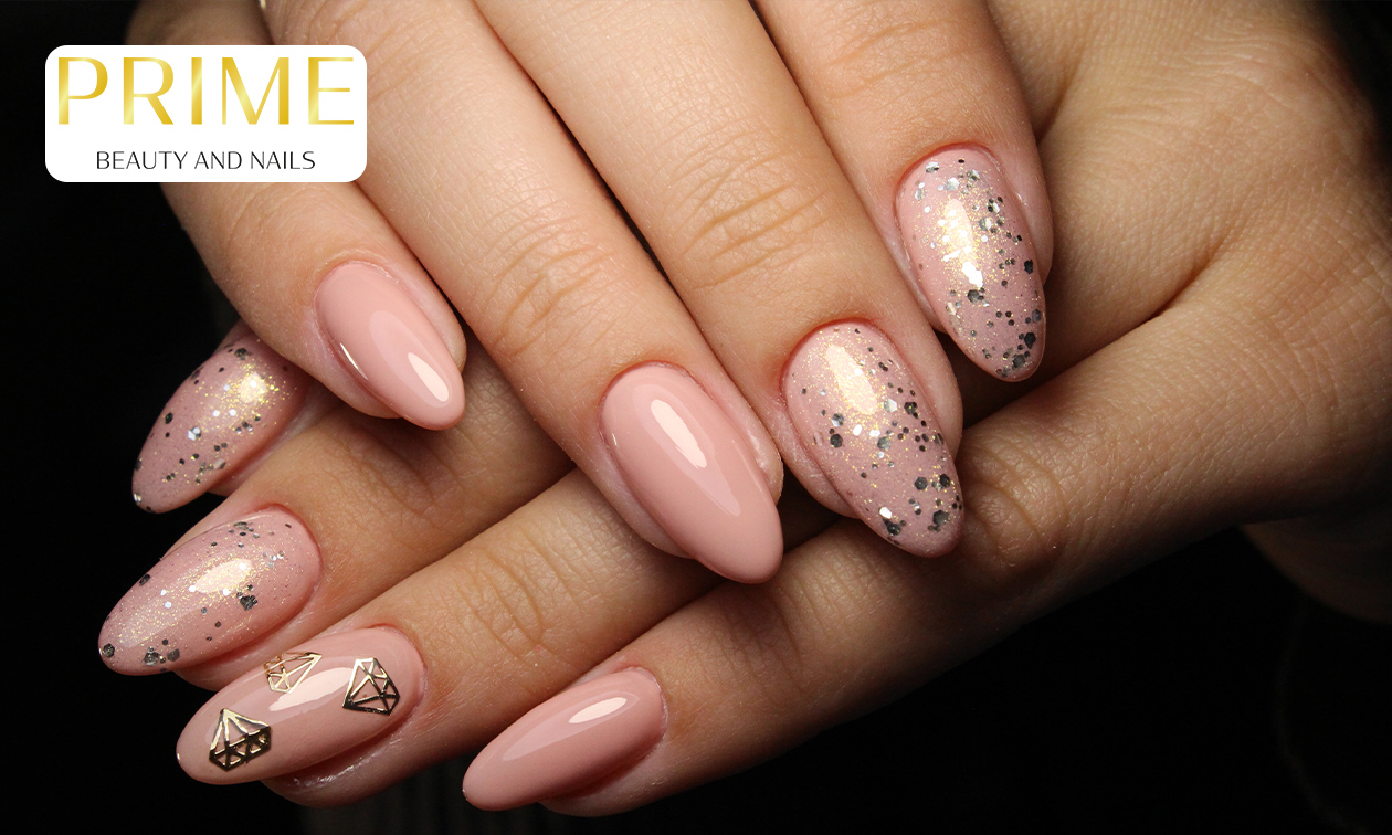 Nagelbehandeling + mini-manicurebehandeling OF wenkbrauwbehandeling Nagelbehandeling + mini-manicurebehandeling OF wenkbrauwbehandeling